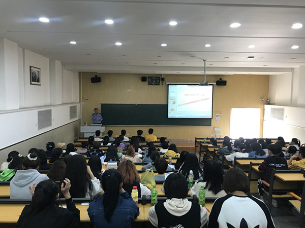 zoty中欧举办新时期下电信网络诈骗犯罪的预防宣传讲座