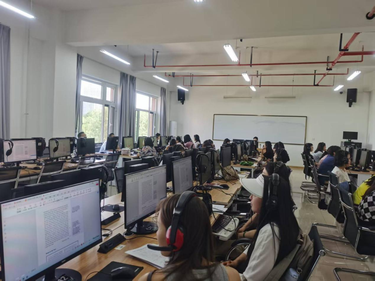 聚焦大赛示范课创新路径，深耕外语课堂思政育人沃土——大学外语第二教学部举办教学分享与交流活动