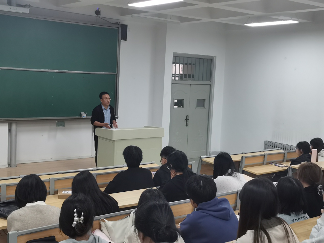 zoty中欧多措并举开展2024届毕业生 就业考研系列活动