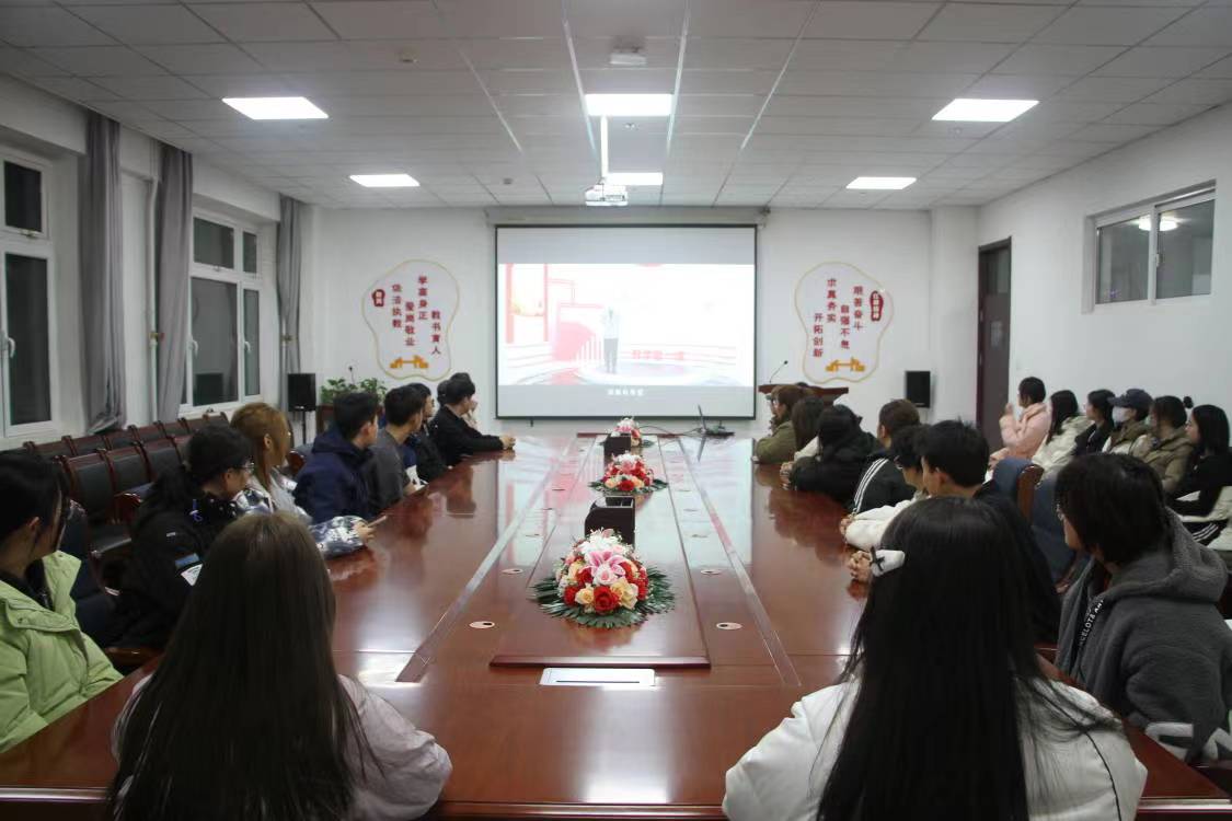 厚植爱国情怀，立志成才报国 ——zoty中欧组织师生收看“开学第一课”