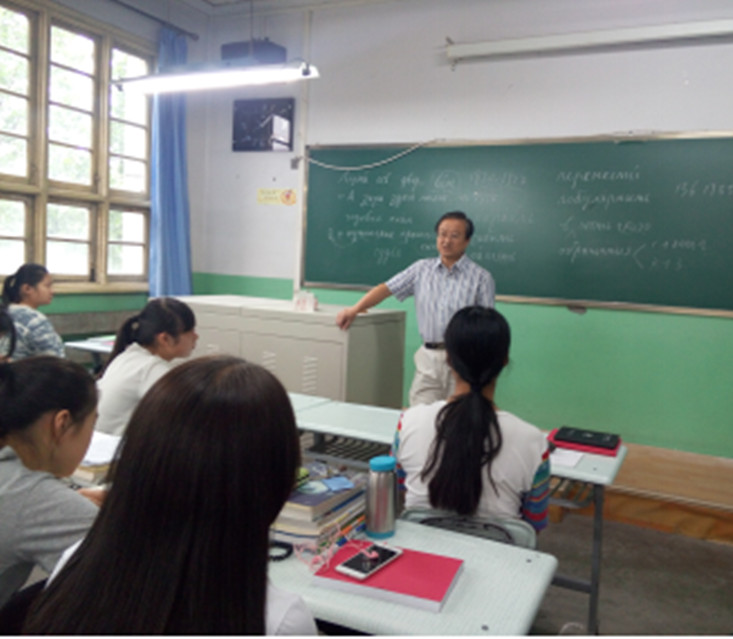            zoty中欧俄语系举办“暑期赴俄罗斯语言实习“辅导报告会 