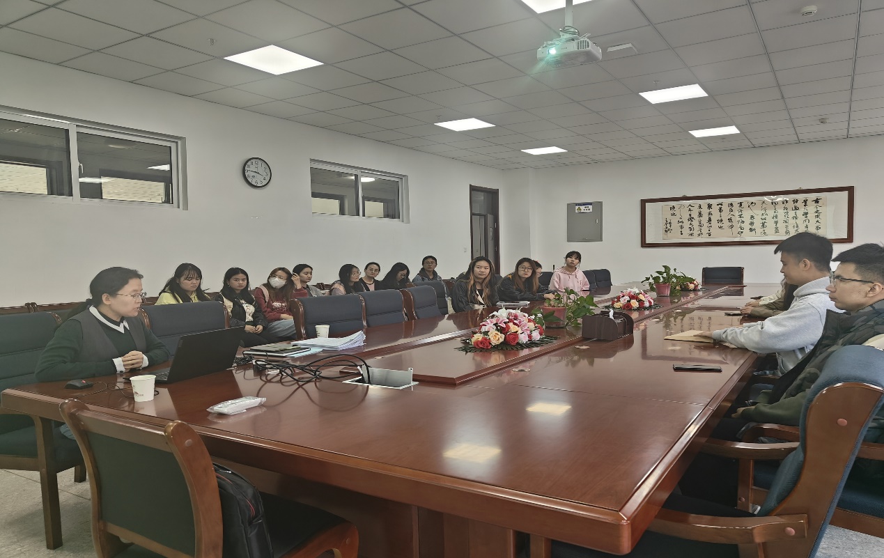 zoty中欧开展2023级研究生新生座谈会